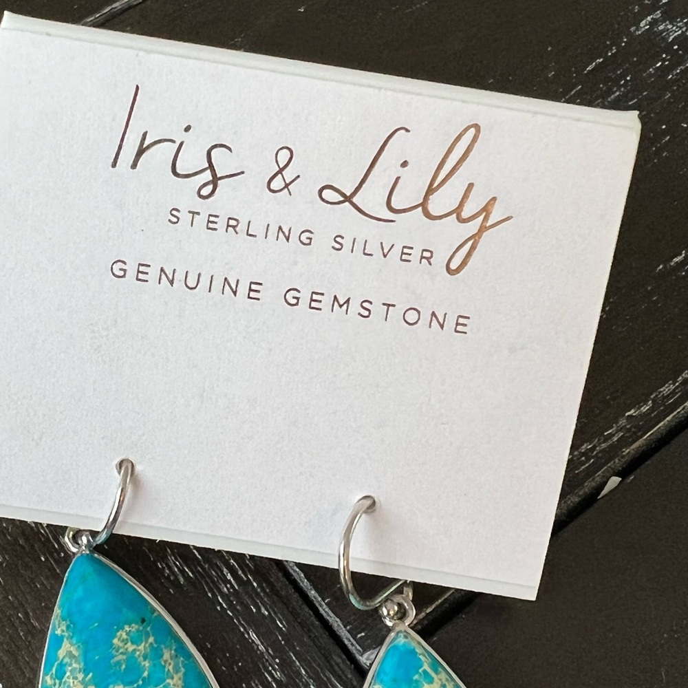 Iris & Lily Earrings - Picture 4 of 6